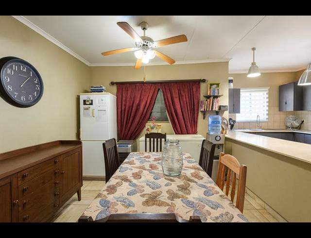4 BEDROOM HOUSE FOR SALE IN THE REEDS